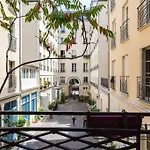 Charming Flat In The Marais