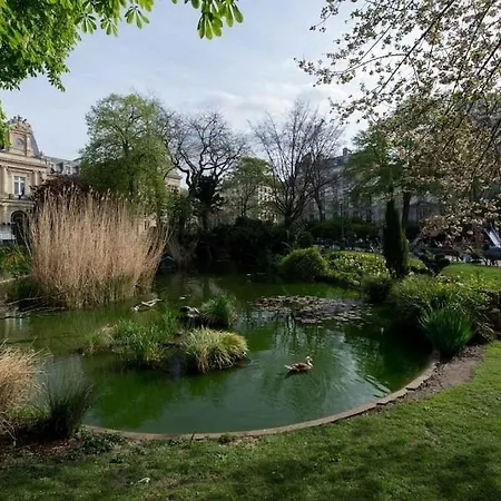 Charming Flat In The Marais Parigi